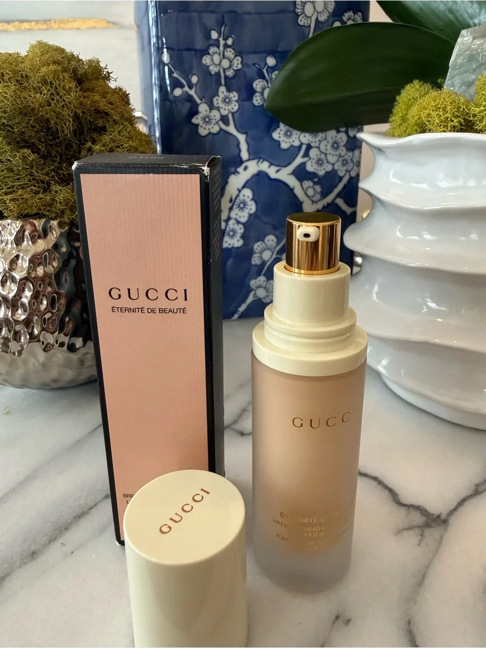 Gucci 24 Hour Full Coverage Luminous Matte Finish Foundation in 210N